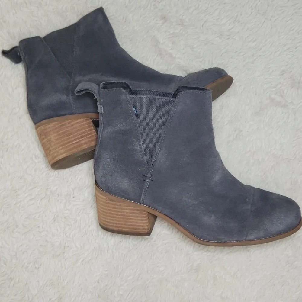 Women's Toms Esme Gray Boots Sz 8.5
